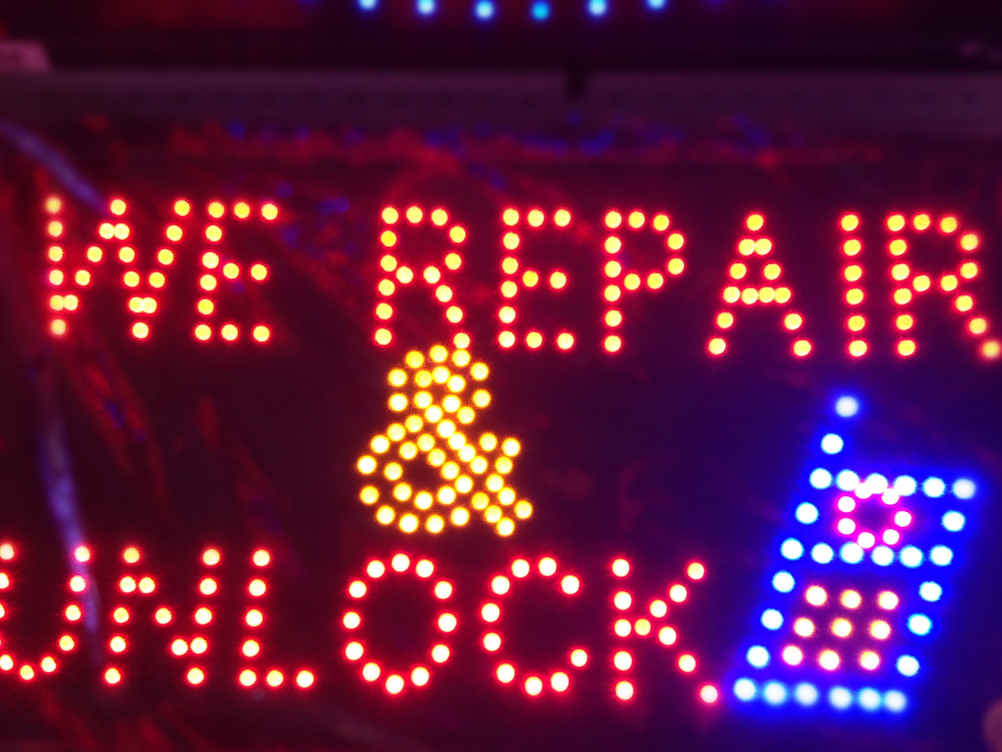 "WE REPAIR & UNLOCK" LED Sign 55x33cm